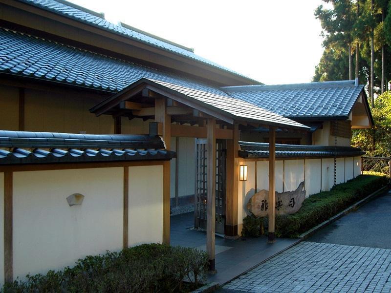 Menard Aoyama Resort Iga Exterior foto